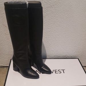 Women Boots size 7 1/2 m